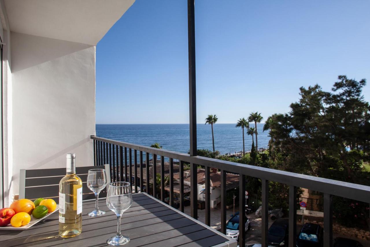 Lovely Beachfront Apartment In Calahonda Sitio de Calahonda Exterior photo